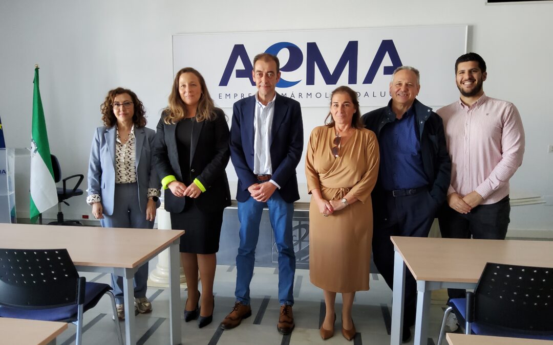 El Colegio de Economistas de Almería concede el Premio Economía 2024 a la Asociación de Empresarios del Mármol de Andalucía (AEMA)