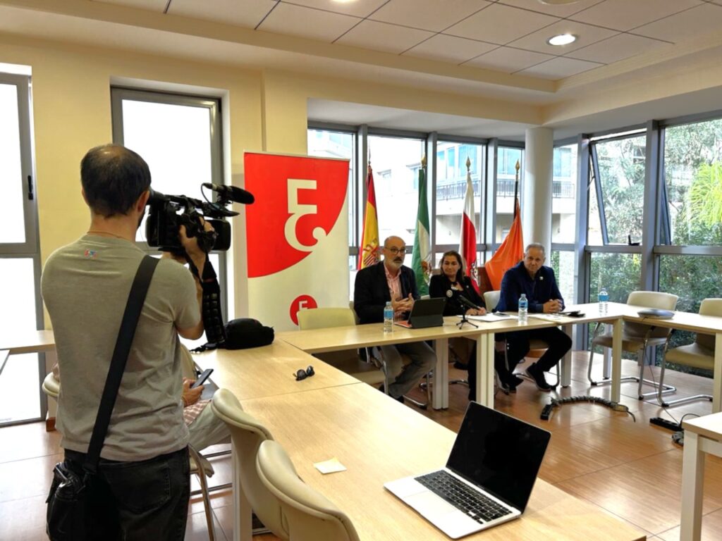 Rueda de prensa institucional organizada por Economistas Almería