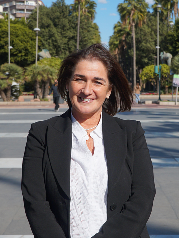 Decana Ana María Moreno Artés